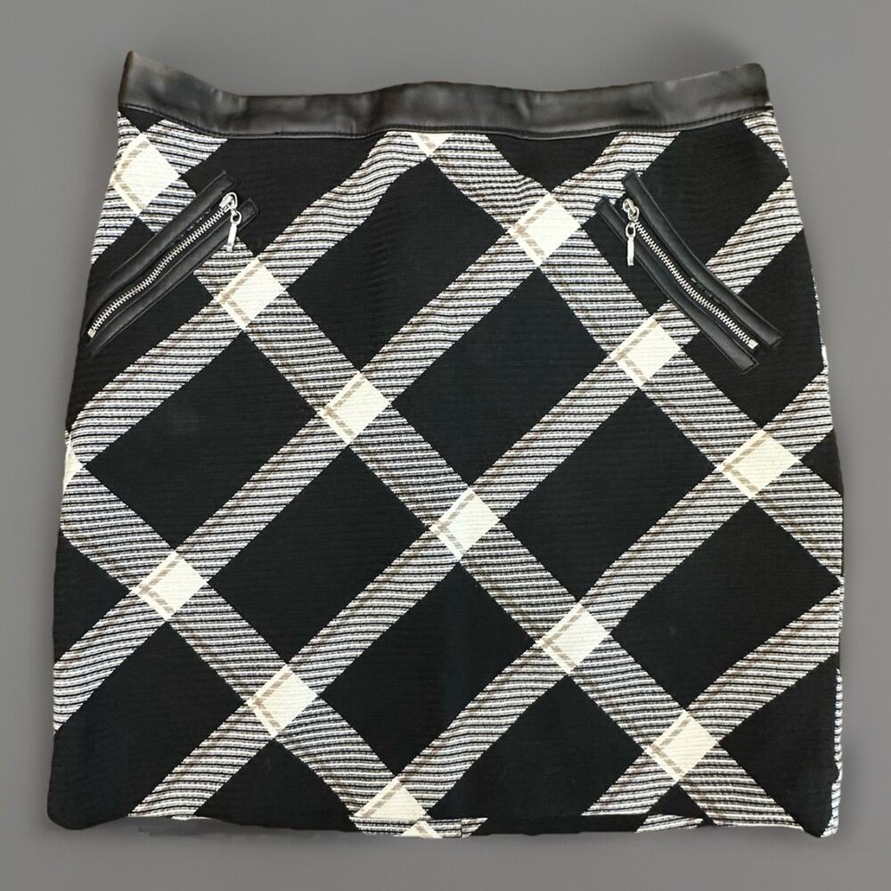 White House Black Market Mini Skirt Faux Leather Trim Plaid Wool Look Size 10